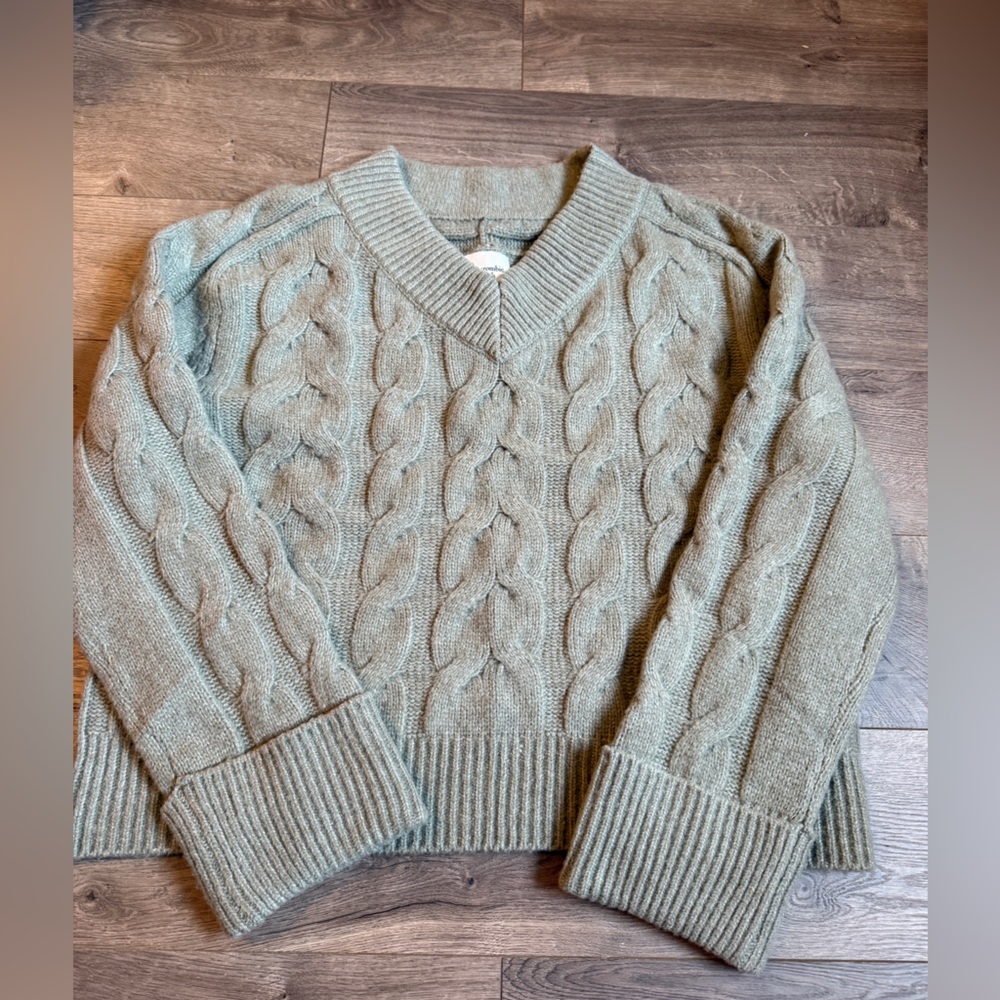 Abercrombie & Fitch cropped sweater